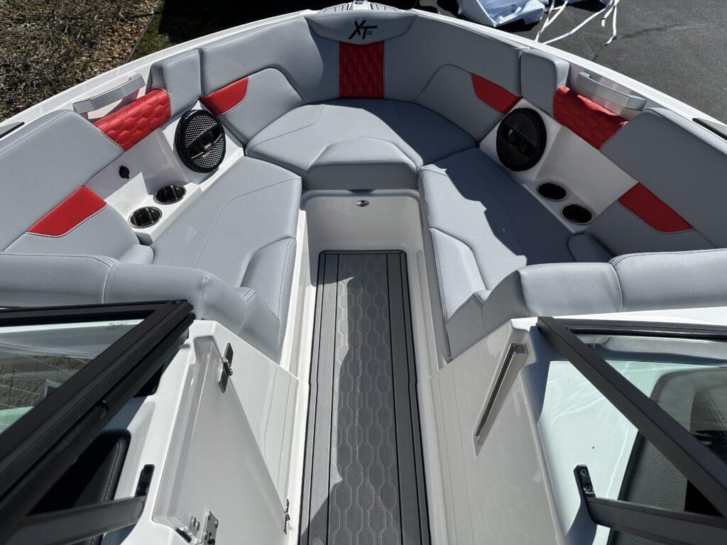 2024 MasterCraft XT23 Demo