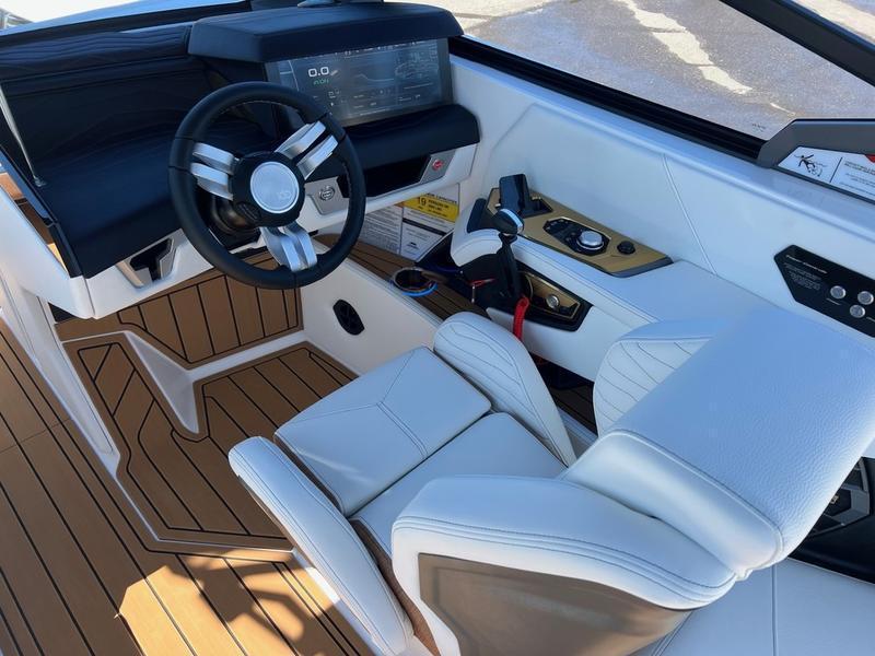 2025 Nautique G25