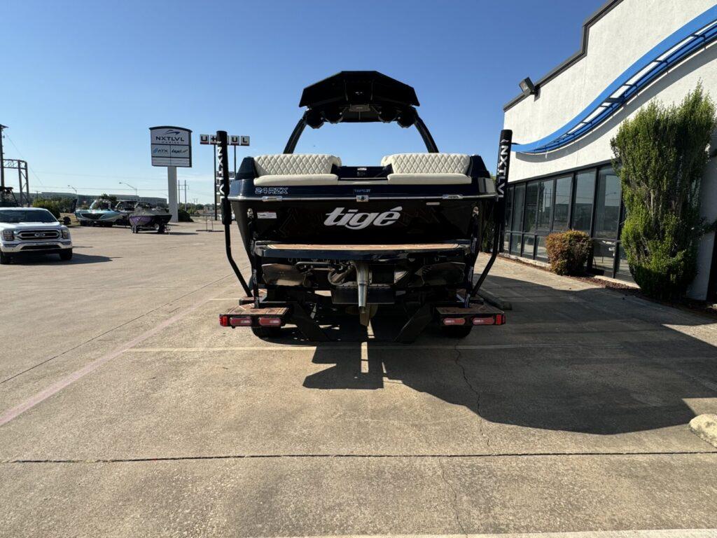 boat.Title