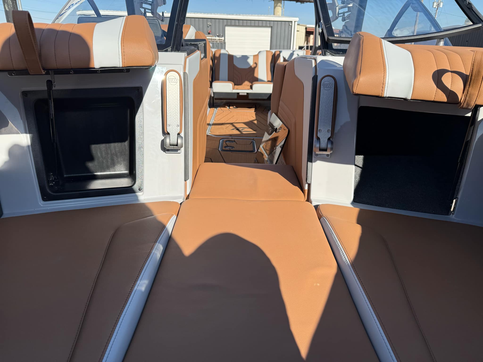 2025 Malibu 25LSV