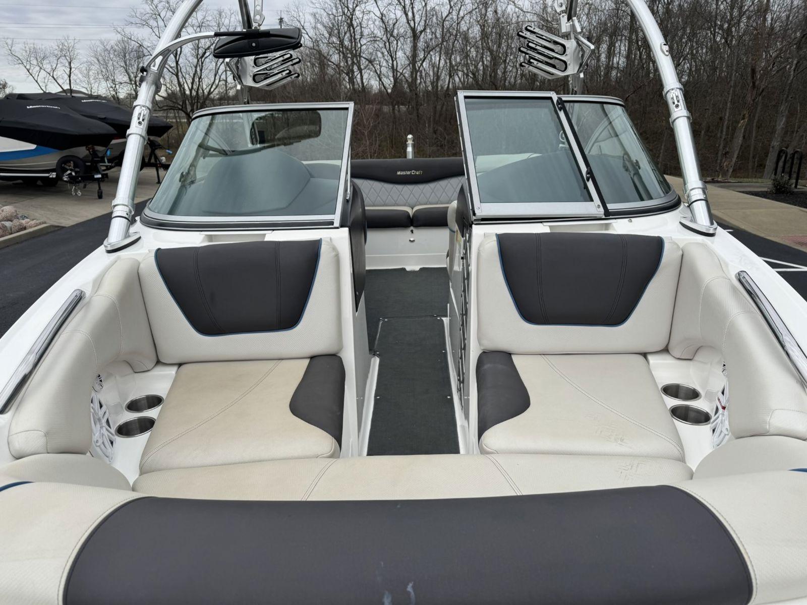 2011 MasterCraft X2