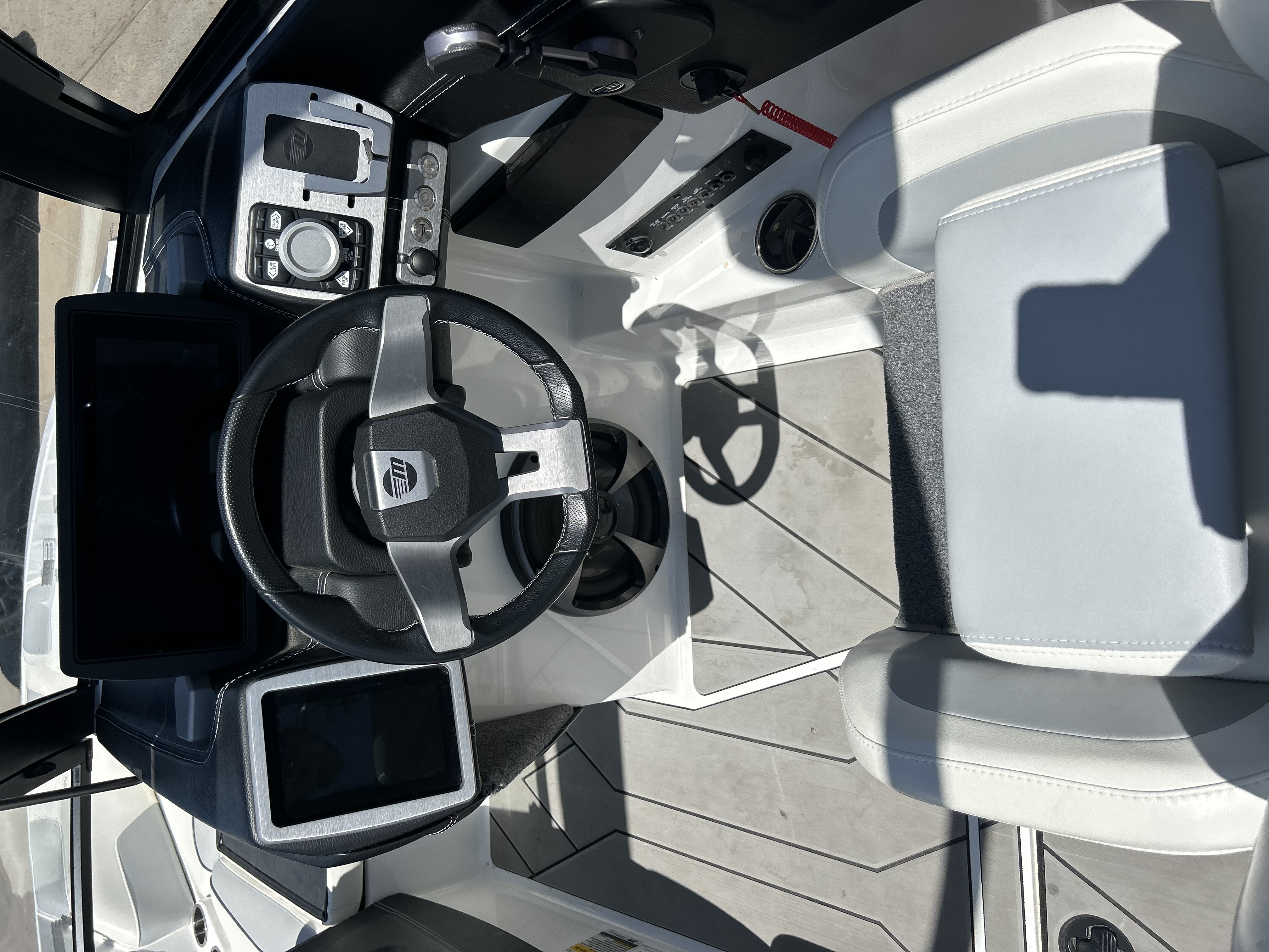 2020 Malibu 22 LSV