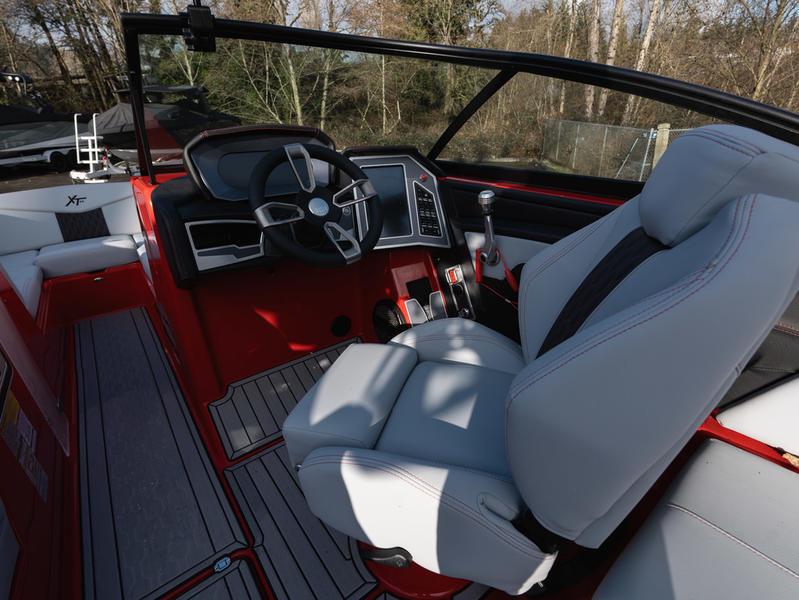 New 2024 MasterCraft XT24