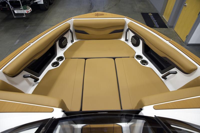 2025 Axis T250