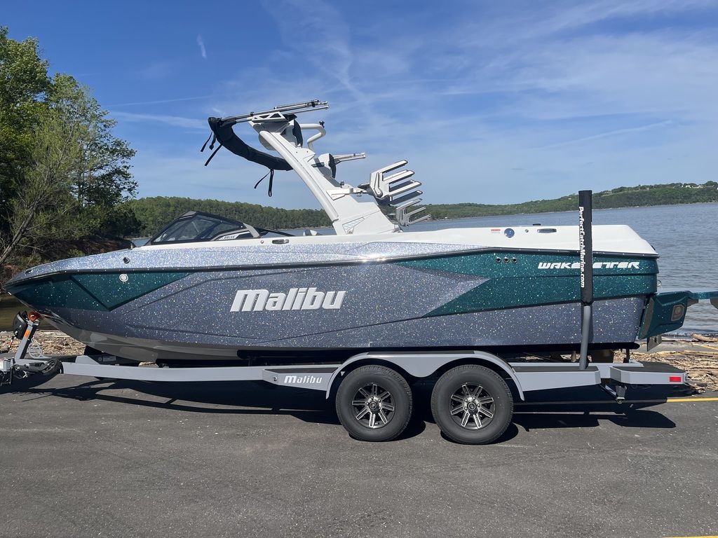 2025 Malibu Boats 23 LSV