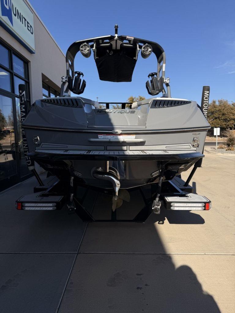 boat.Title