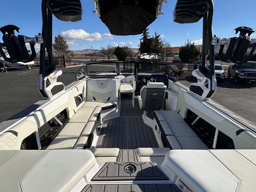 2025 Nautique Super Air Nautique GS22