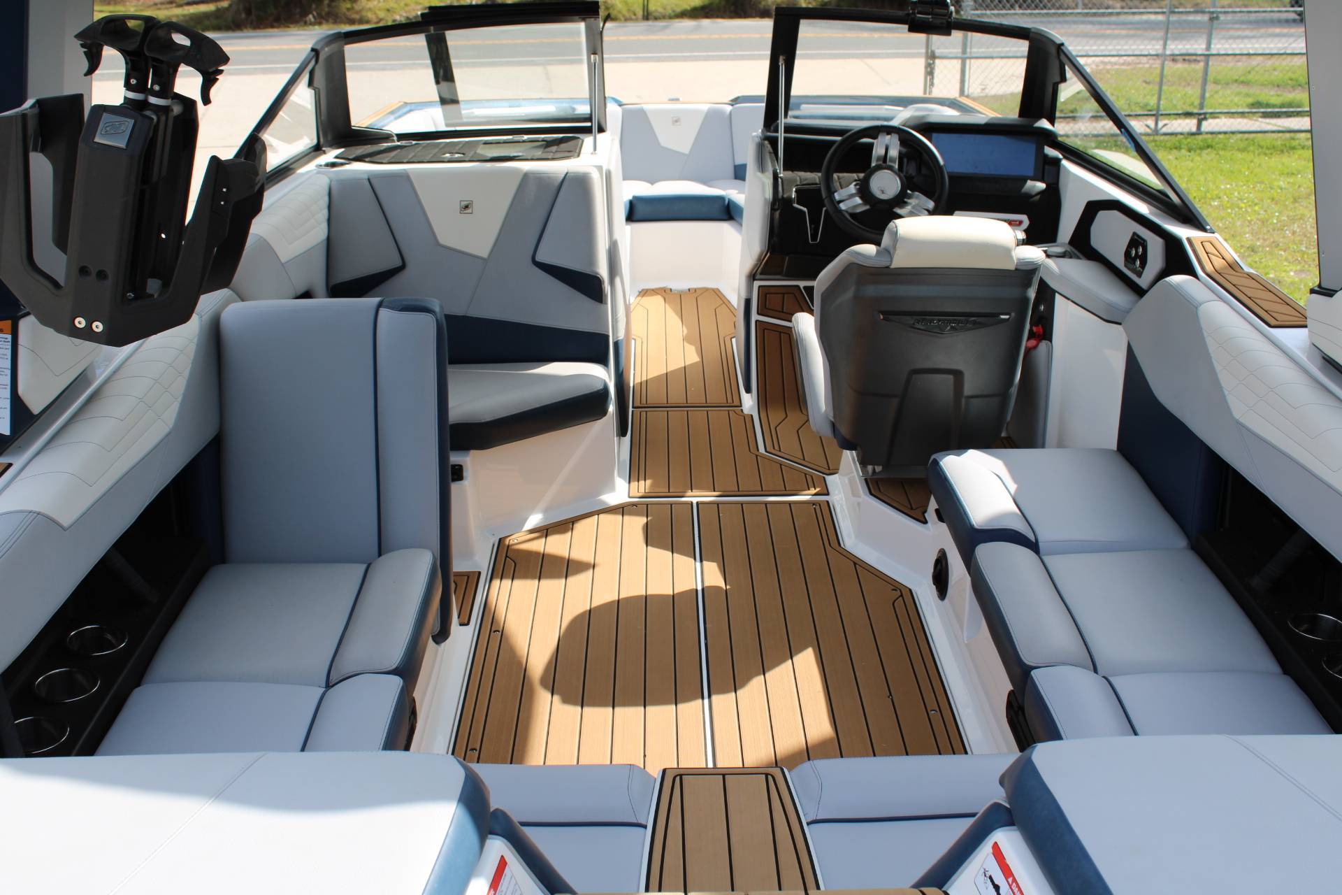2022 Nautique S23