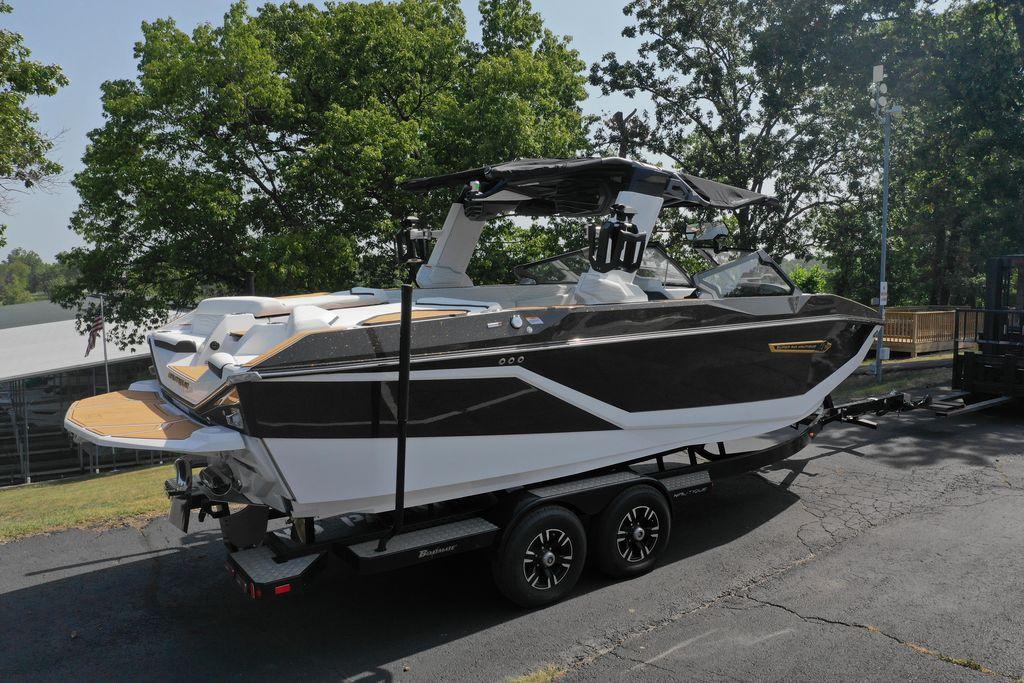 2025 Nautique G23