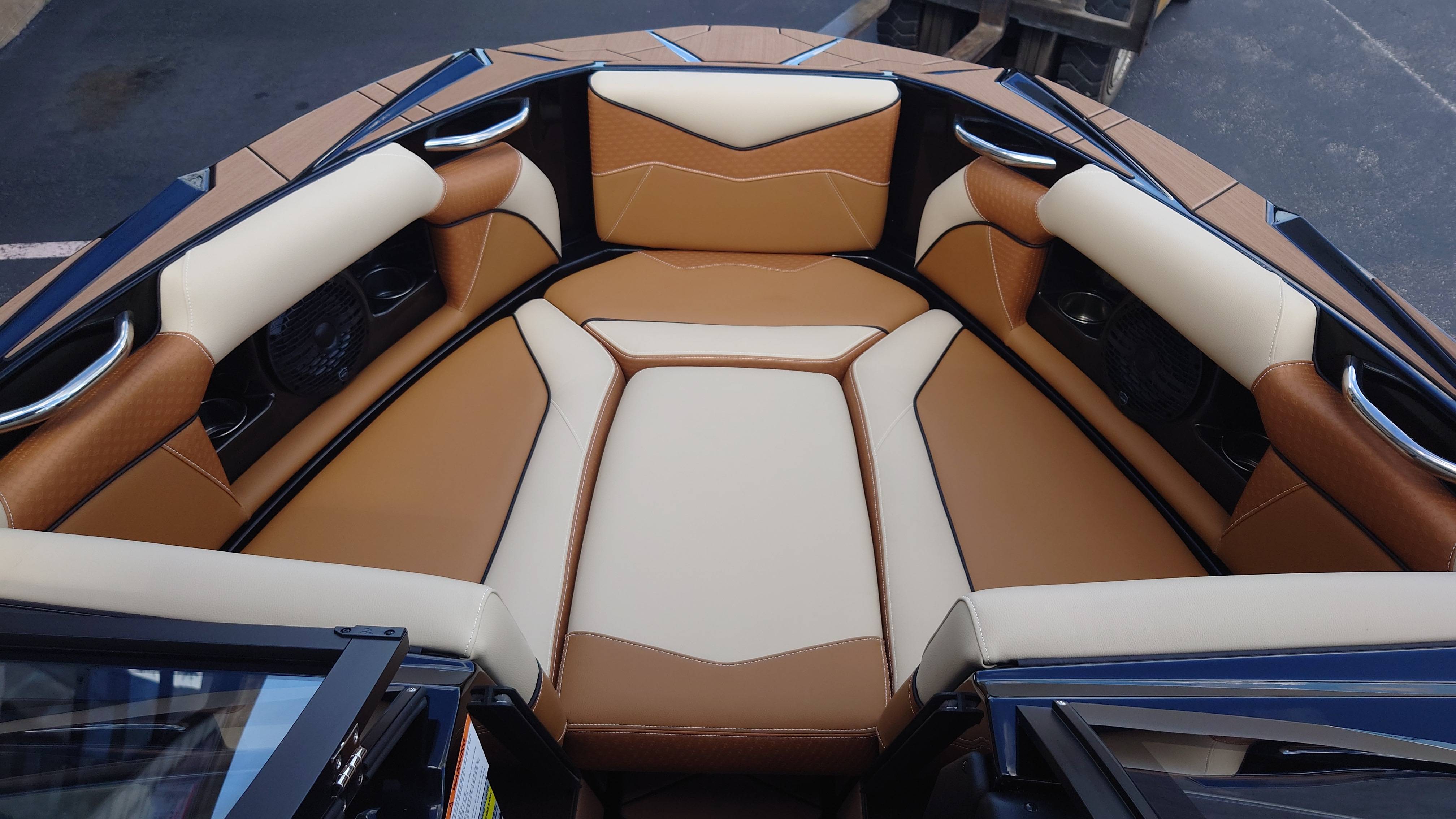 2024 Supreme S220