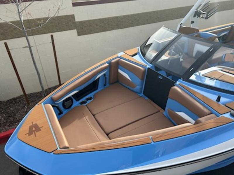 2025 Axis T220