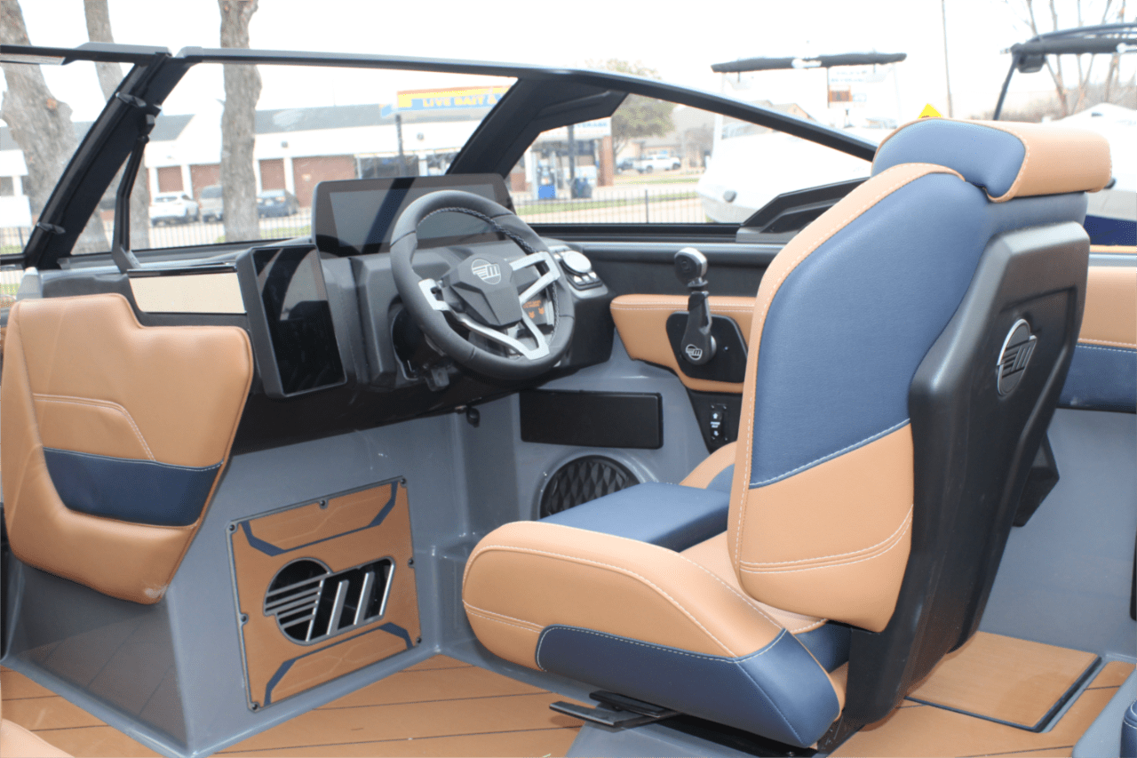 2025 Malibu 26 LSV
