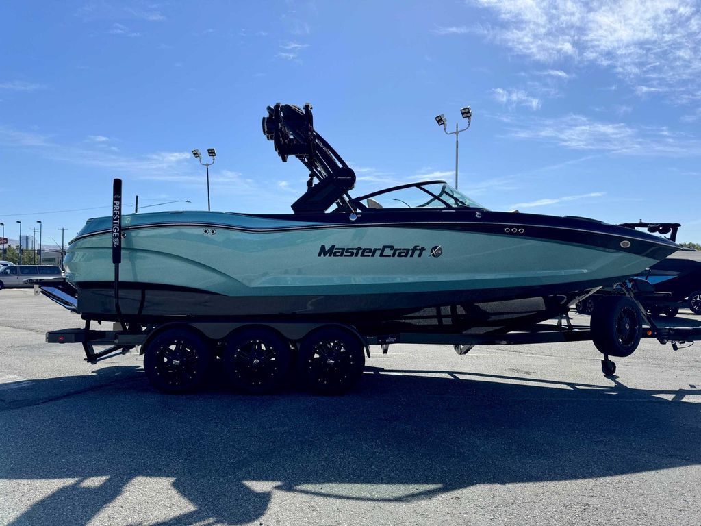 2025 MasterCraft X24