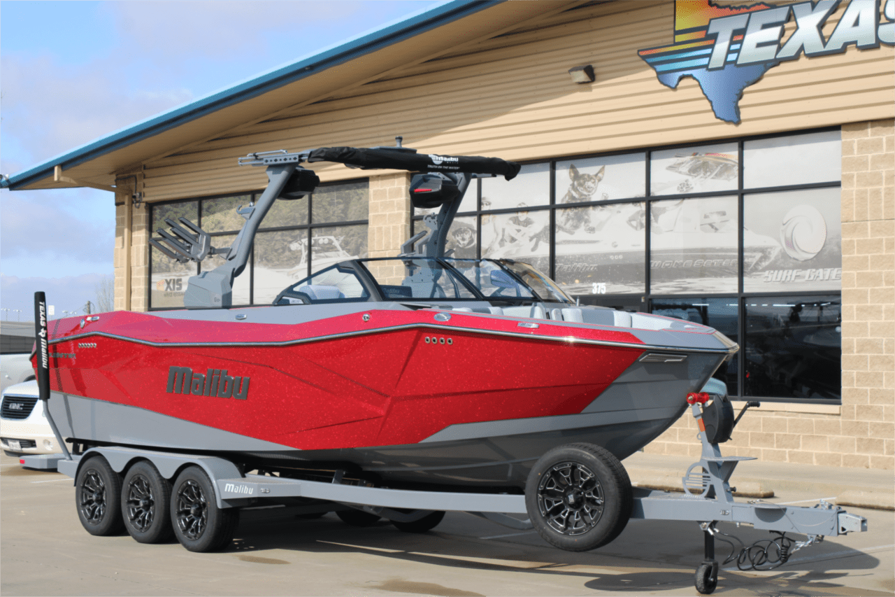 2025 Malibu 26 LSV
