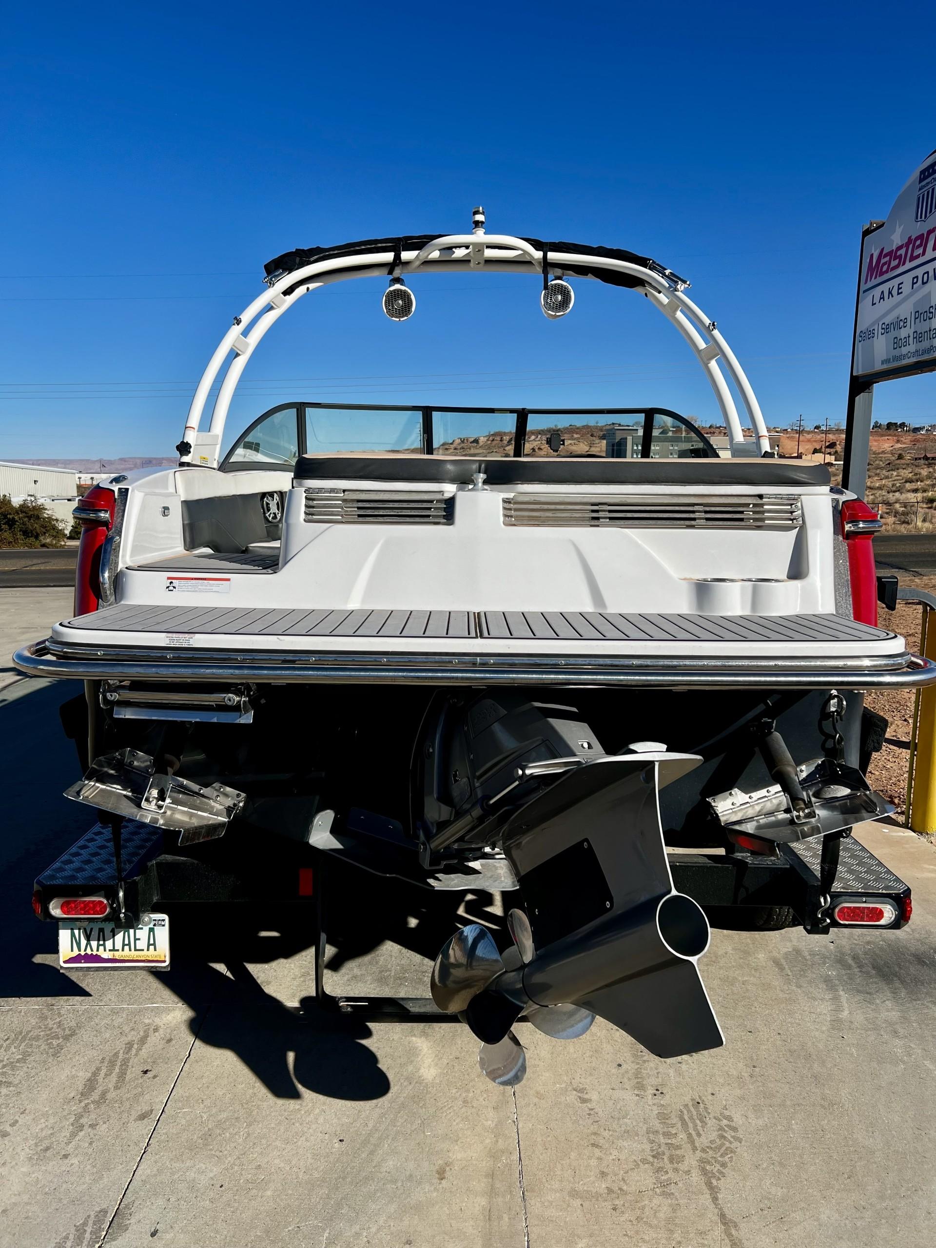 2019 Bryant Boats Speranza Surf