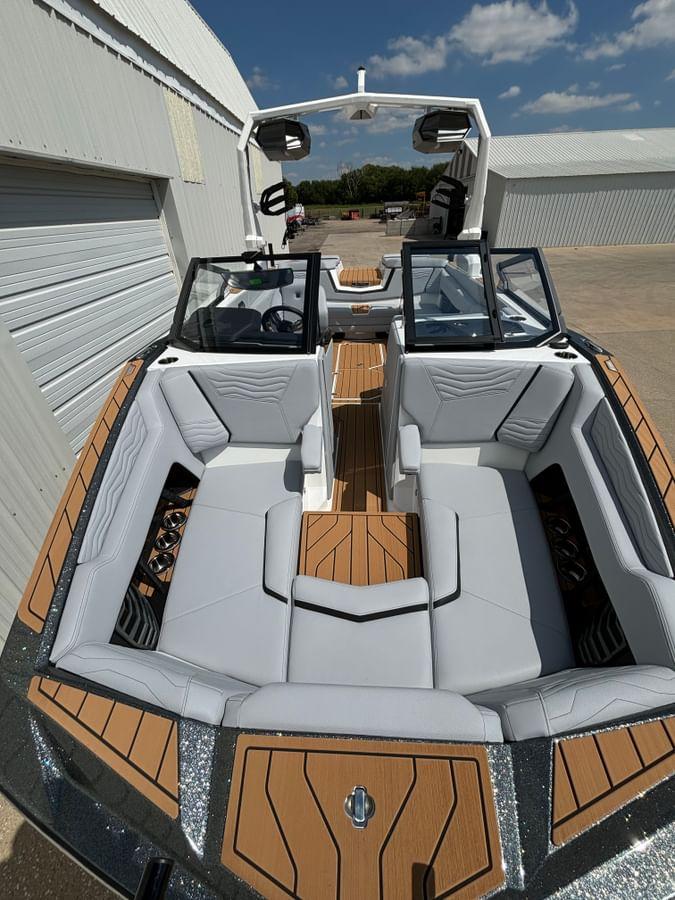 2025 Super Air Nautique G23