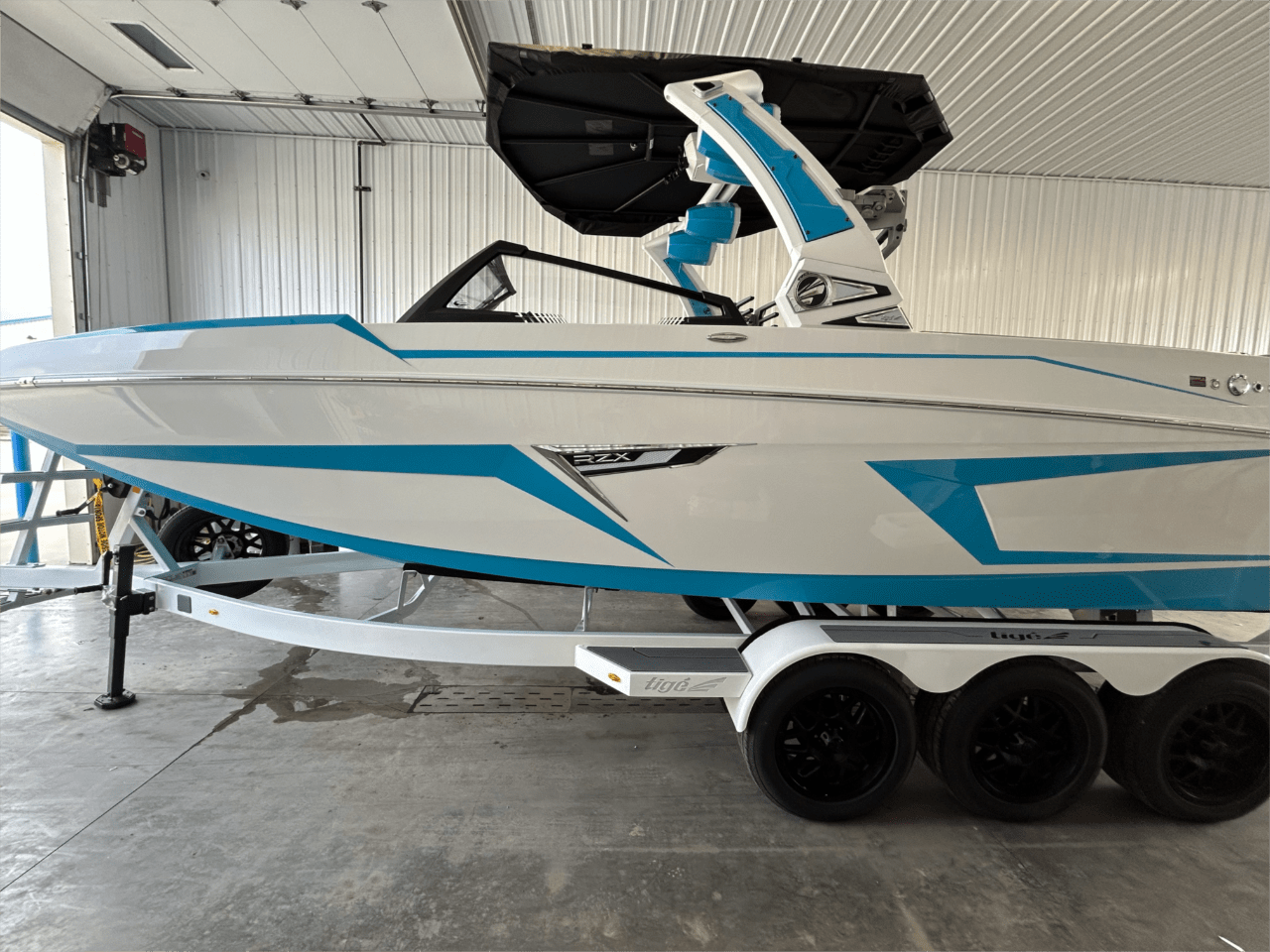 boat.Title