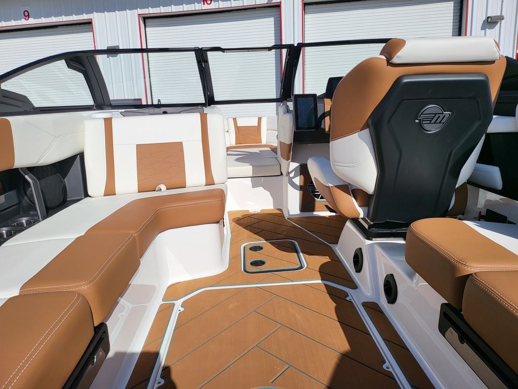 2025 Malibu Boats 23 LSV