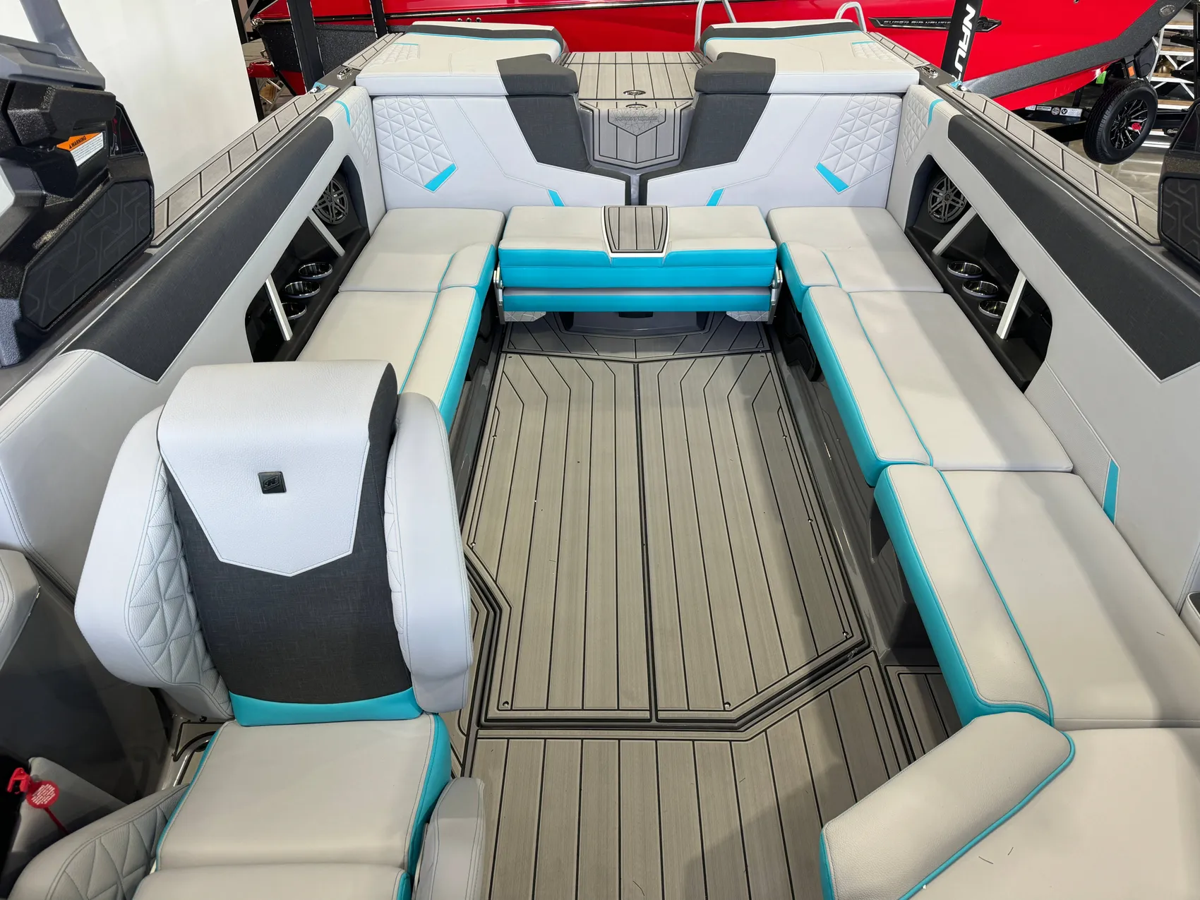 2025 Nautique GS24
