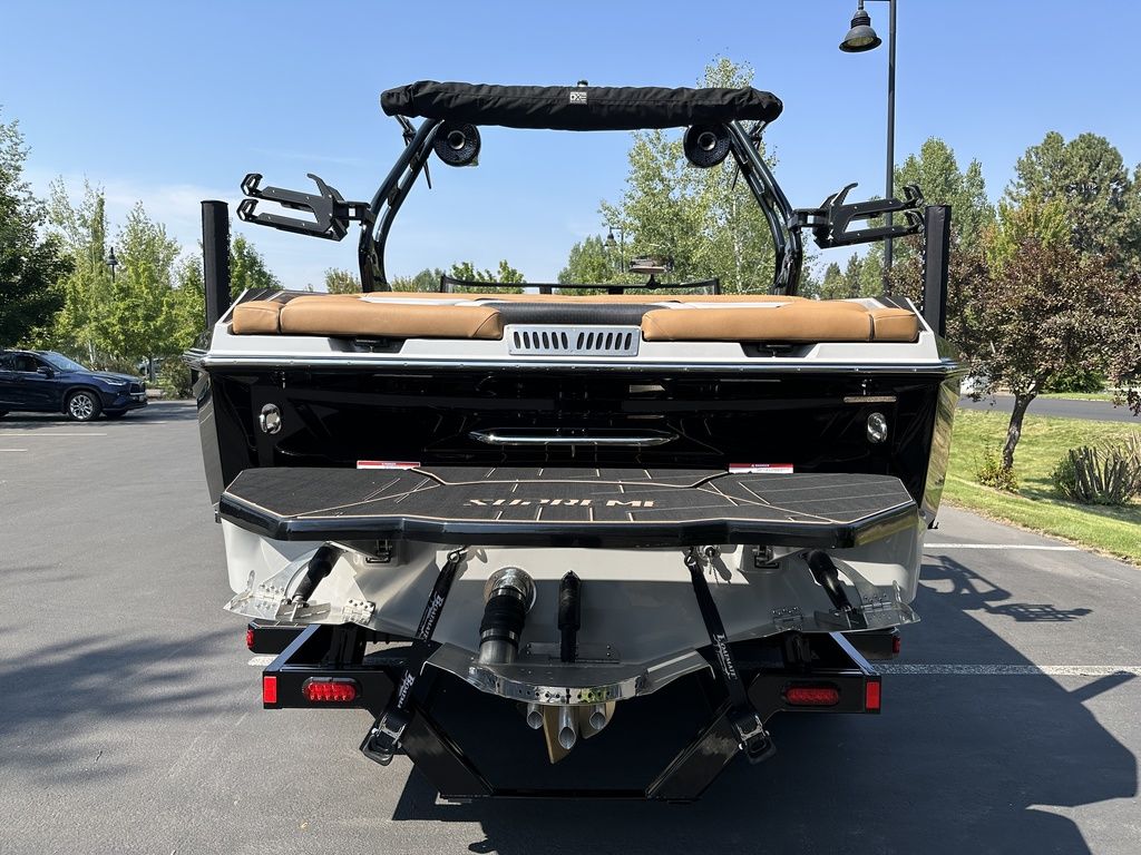 2025 Supreme Boats S220