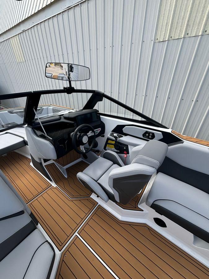 2024 Super Air Nautique S23 (W/ZZ6) ***80k off MSRP***