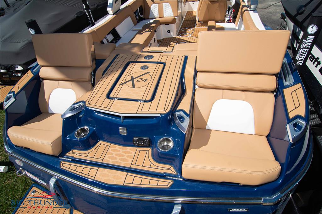 2023 MasterCraft X24