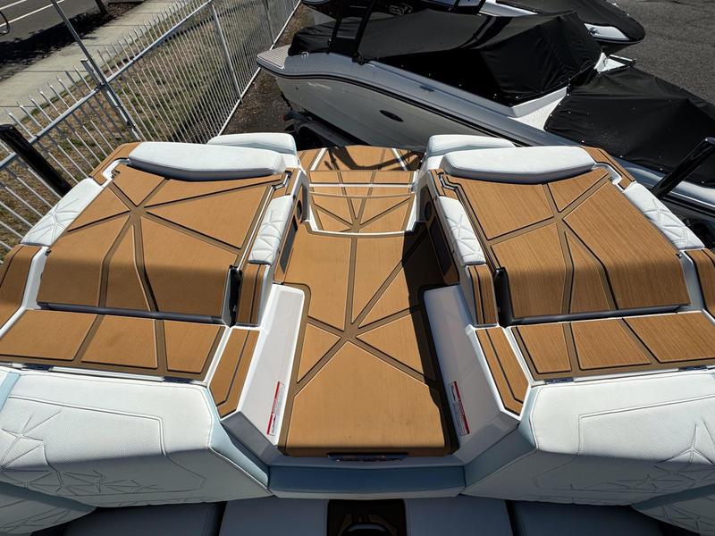 2024 Nautique G23 Paragon