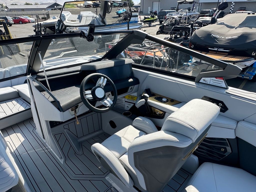 2025 Nautique Super Air Nautique G23