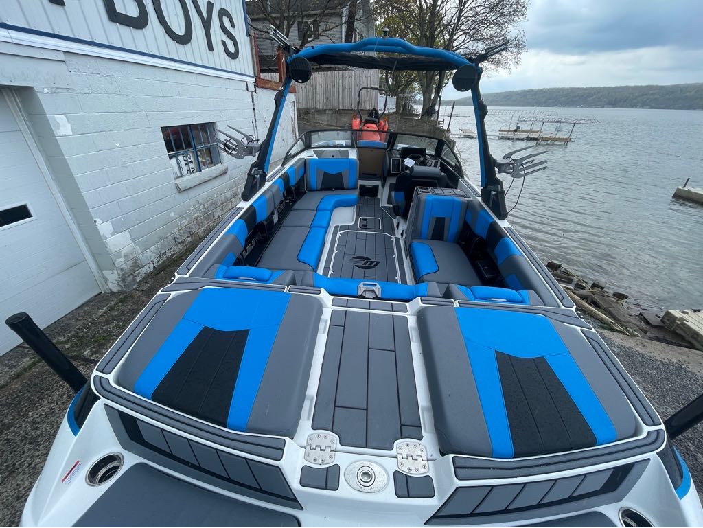 2023 Malibu Boats 24MXZ