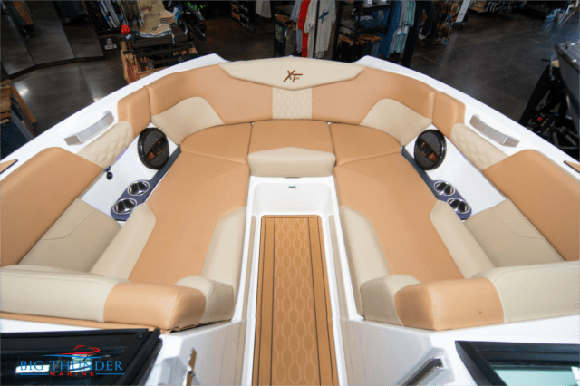 2024 MasterCraft XT24