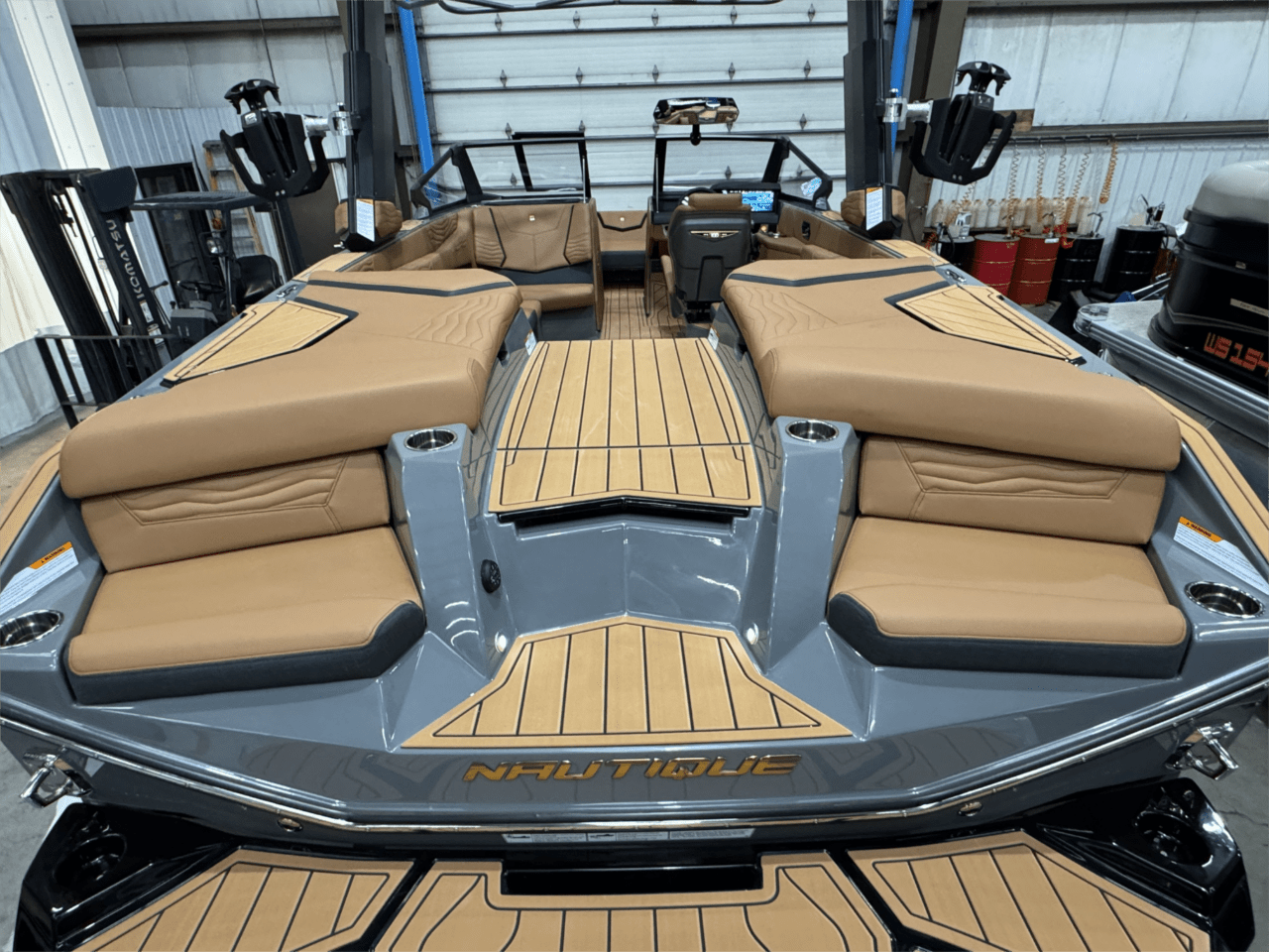 2025 Nautique G23