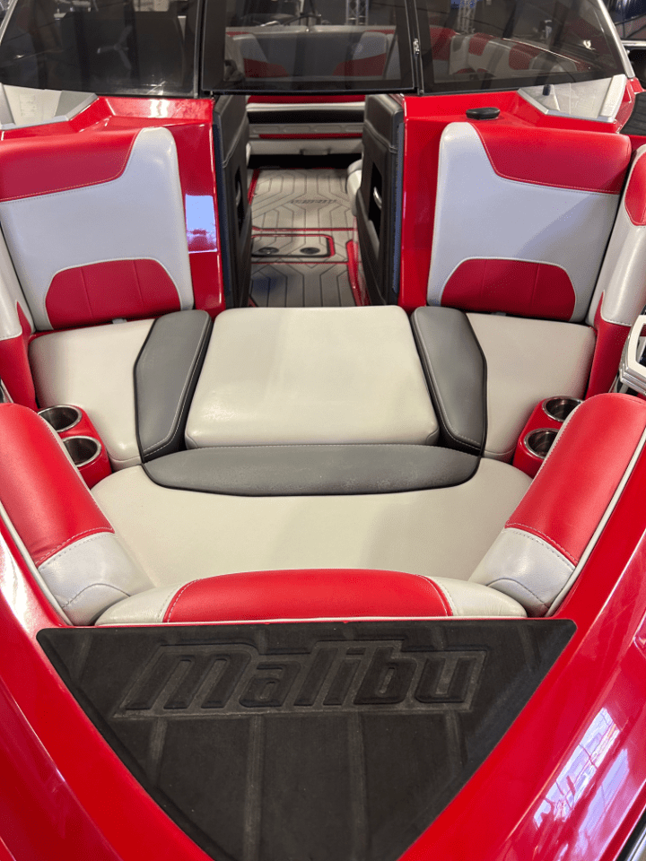 2019 Malibu 22 LSV