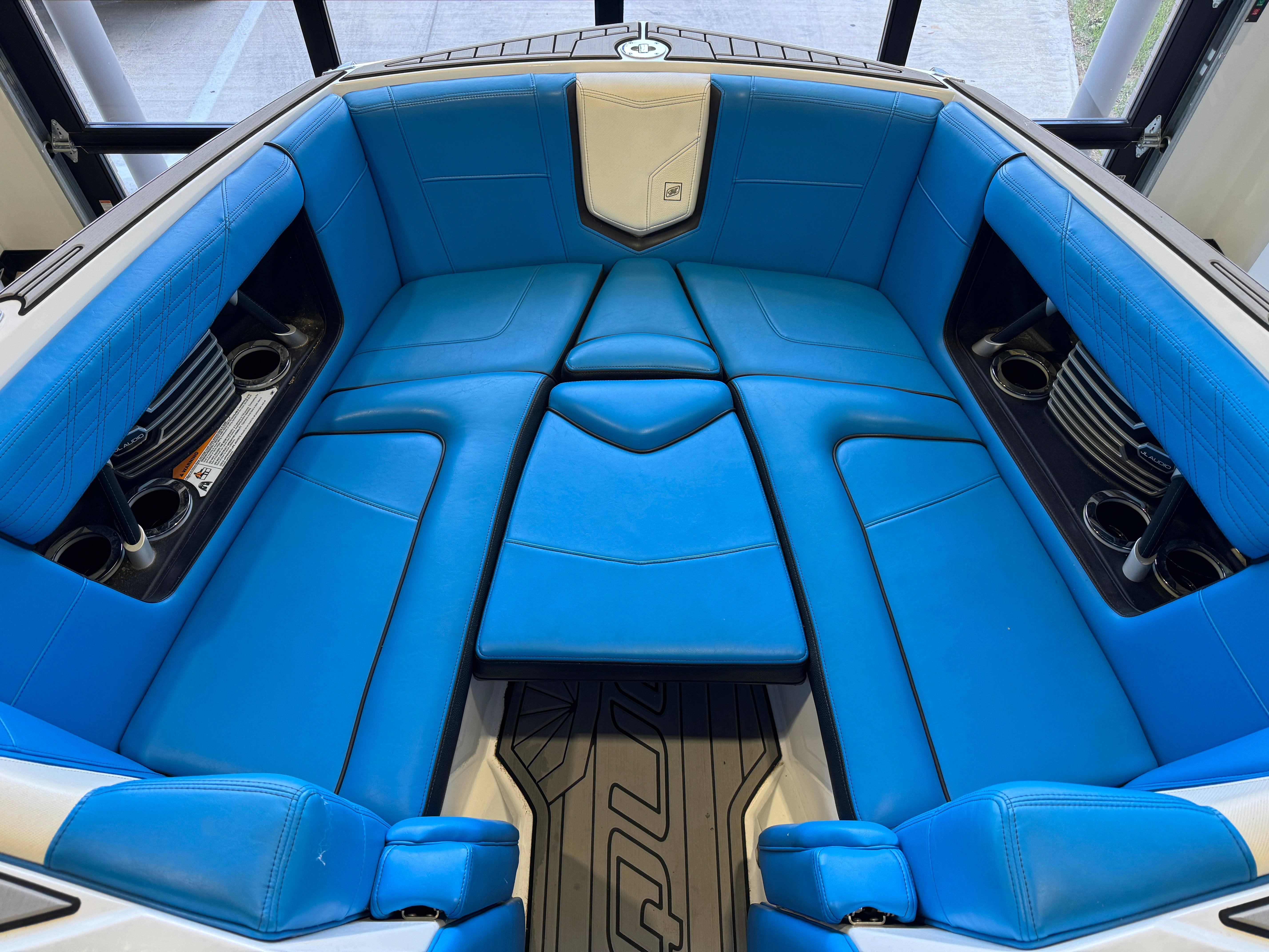 2019 Nautique G23