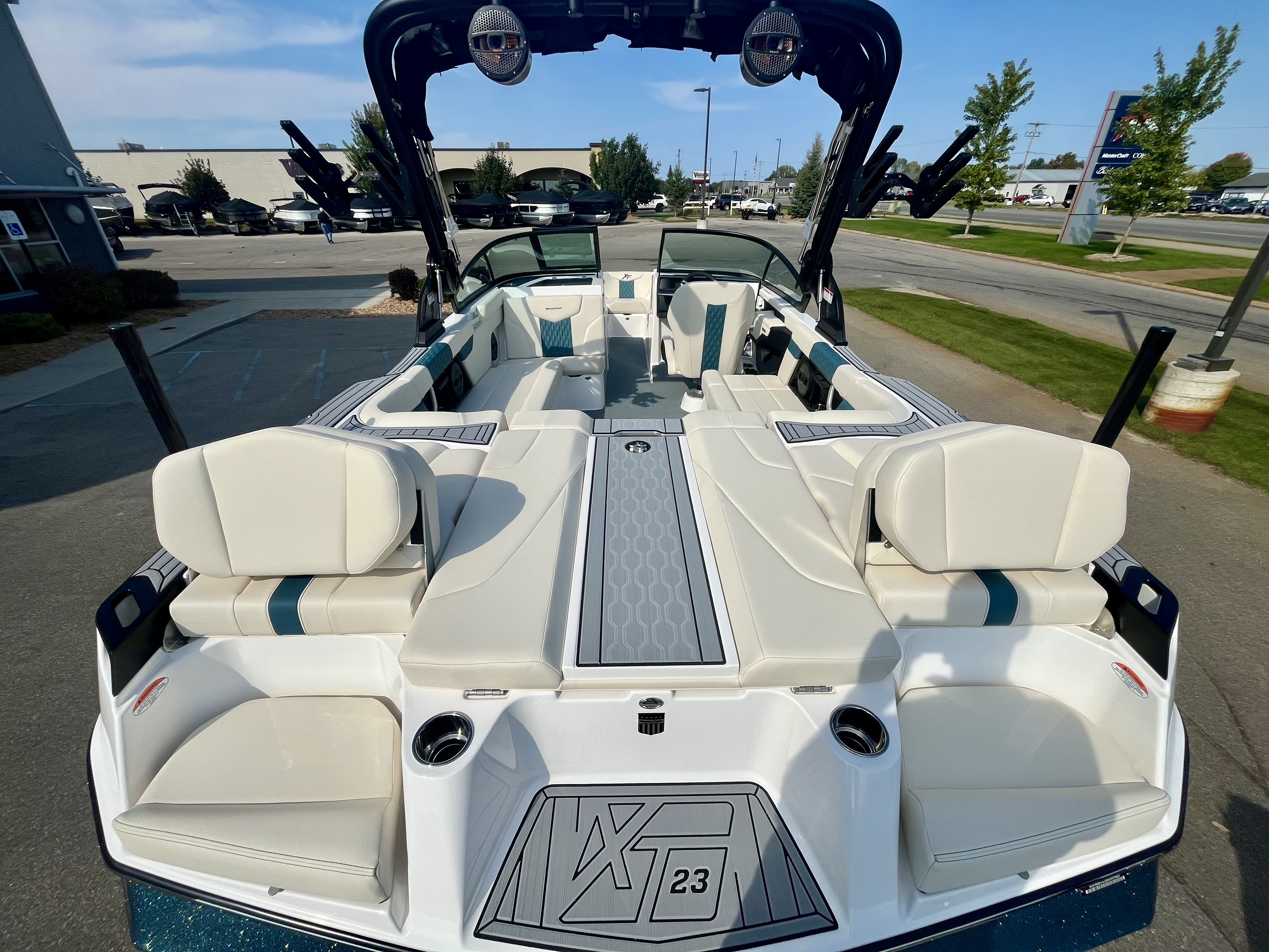 2025 MasterCraft XT23