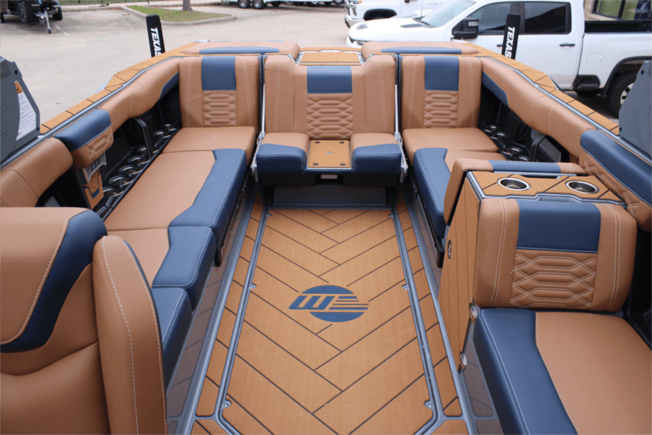 2025 Malibu 26 LSV