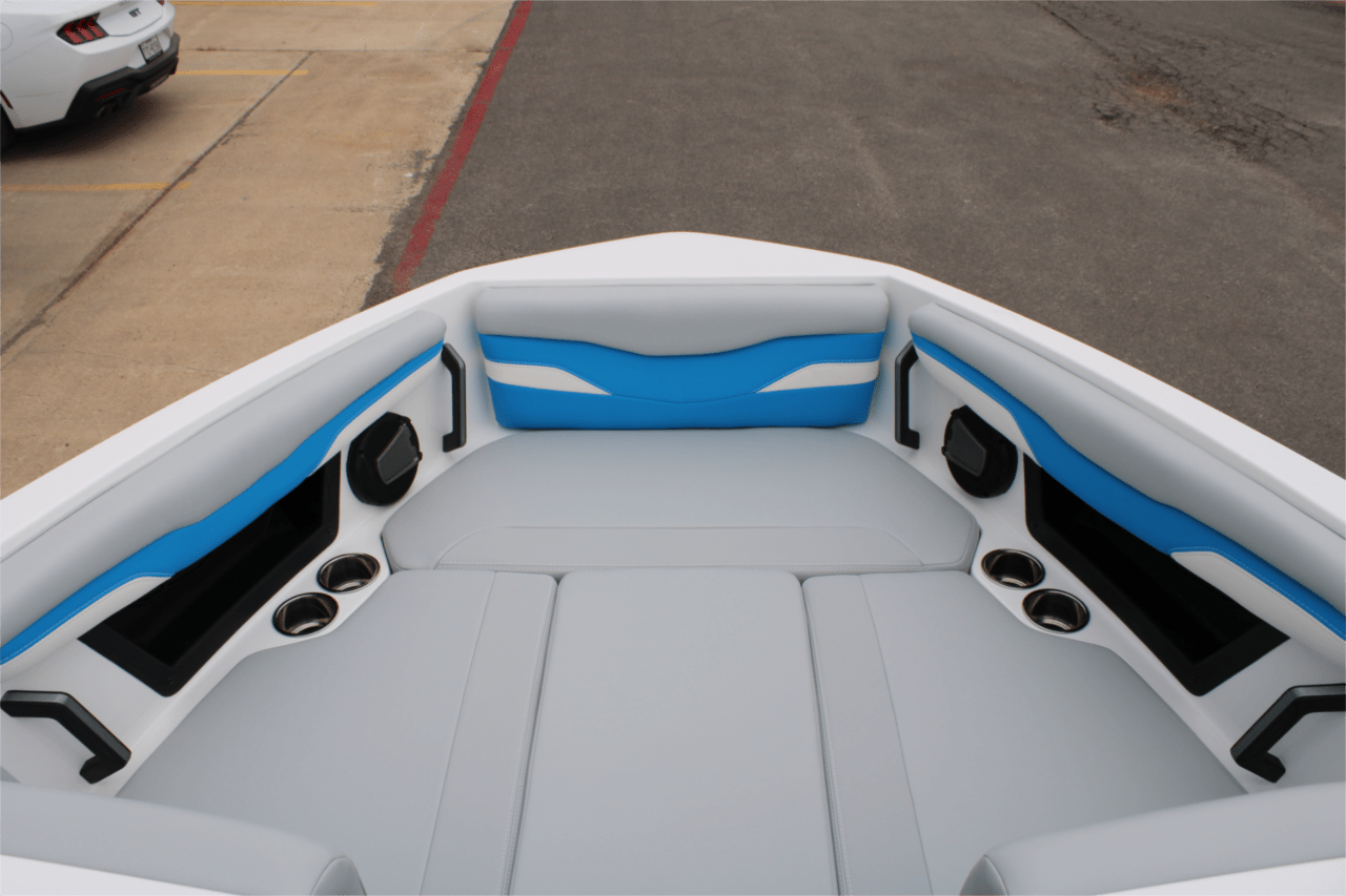 2025 Axis T220