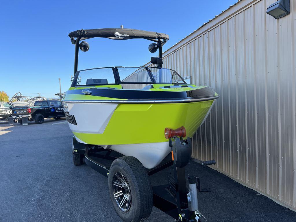 2024 Malibu Boats 22 LSV