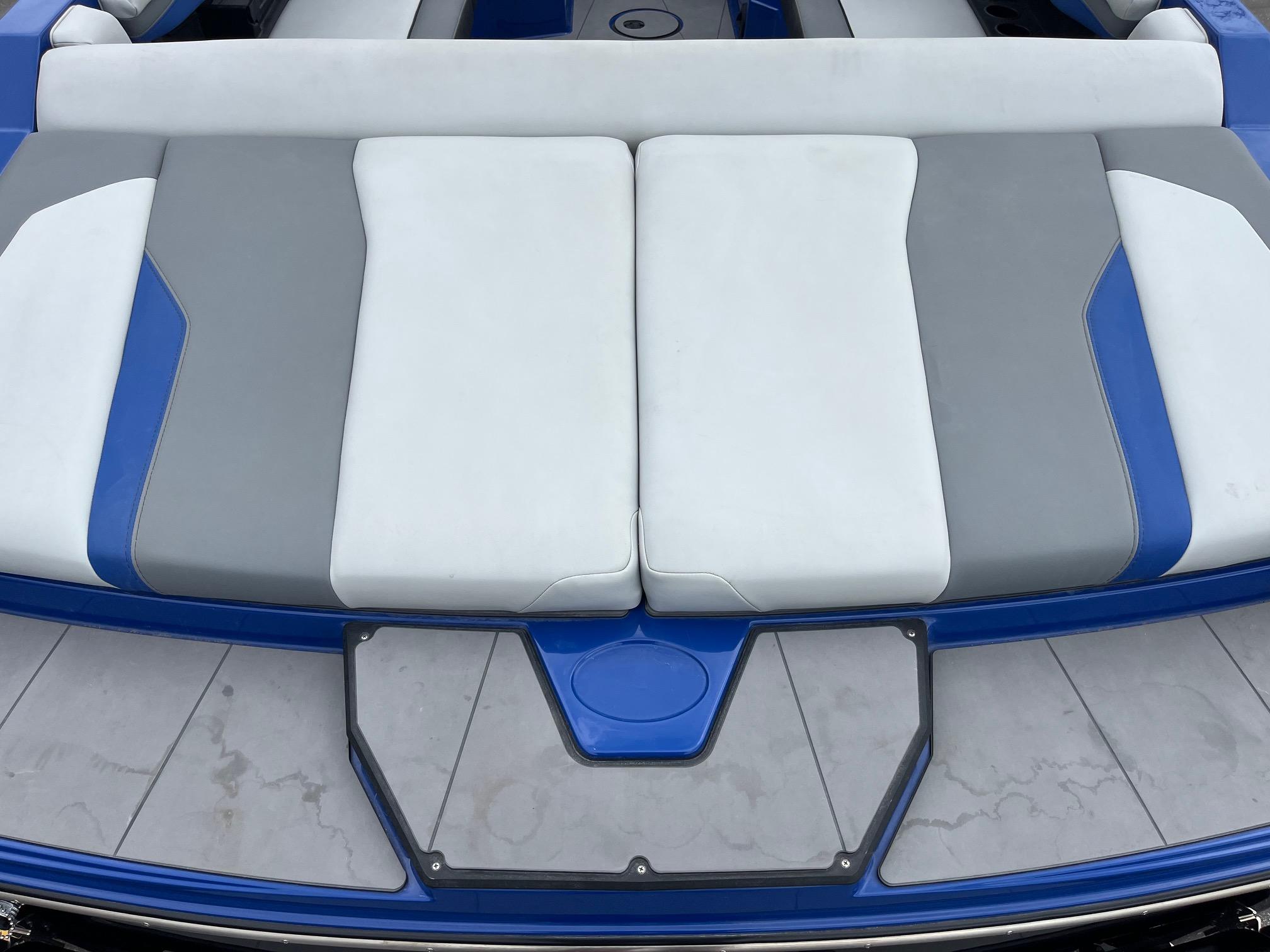 2023 Axis T220