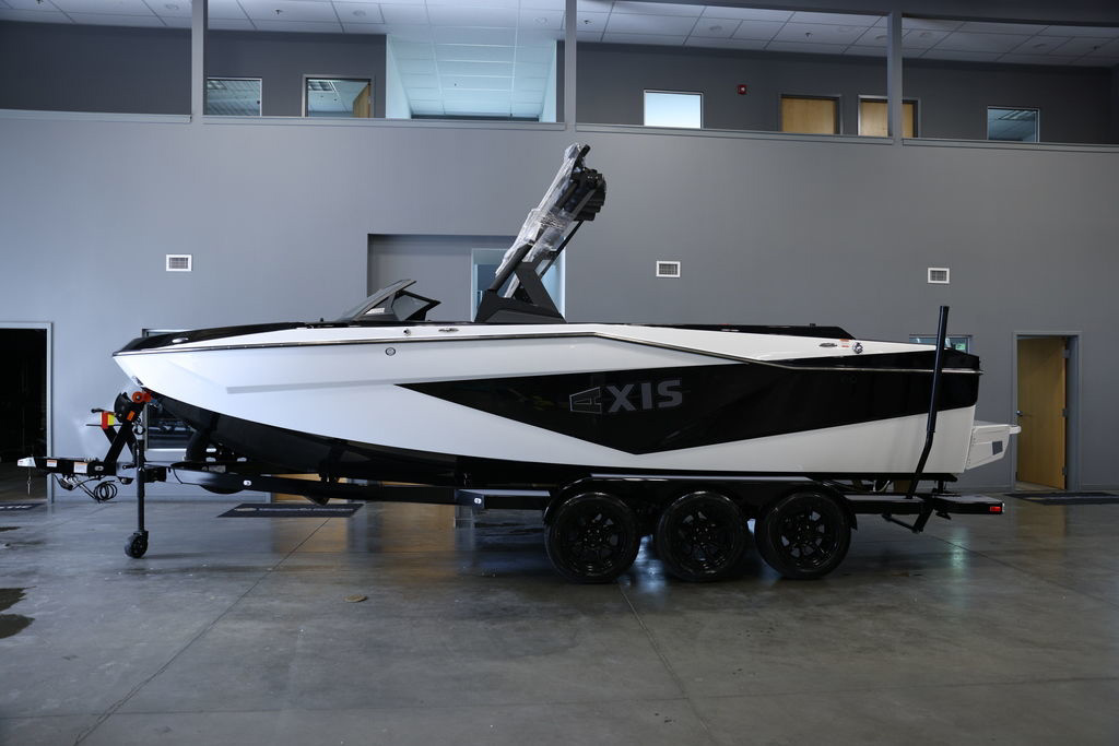 boat.Title