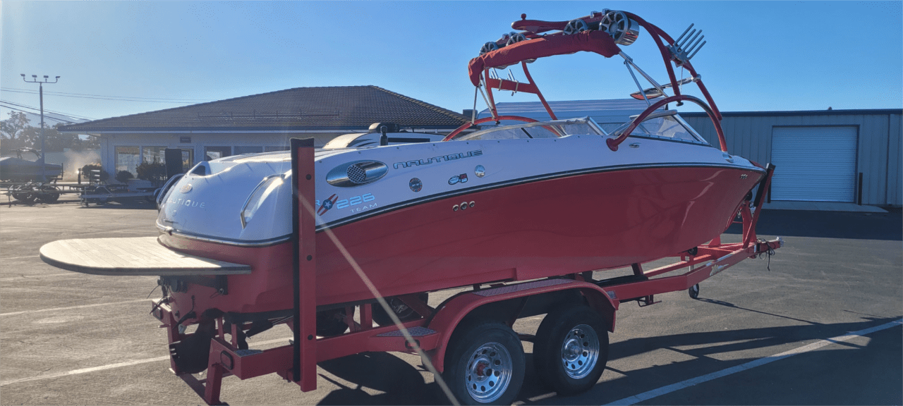 2004 NAUTIQUE SUPER AIR 226