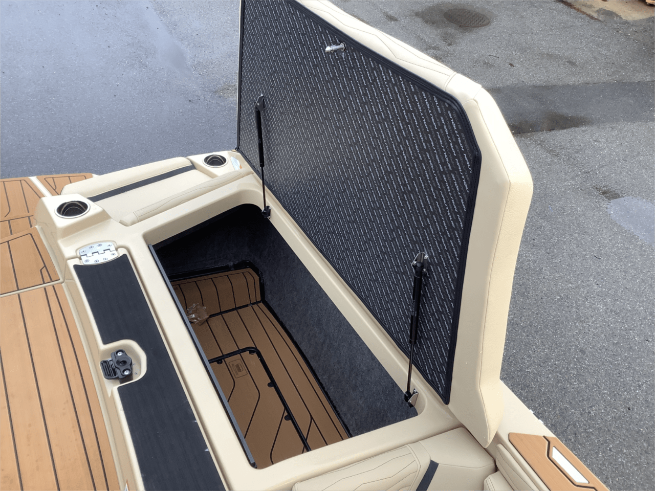 2025 Nautique G23