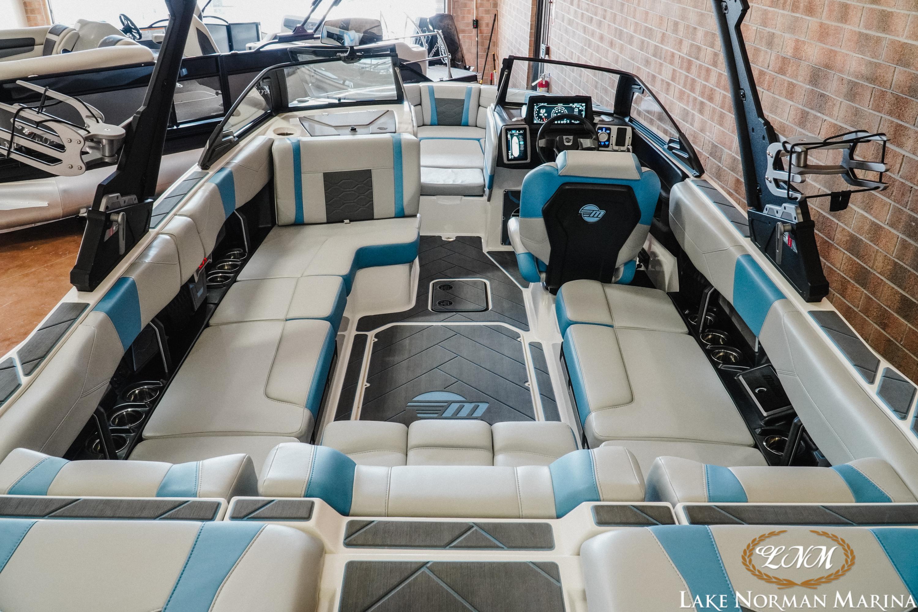 2024 Malibu 23 LSV
