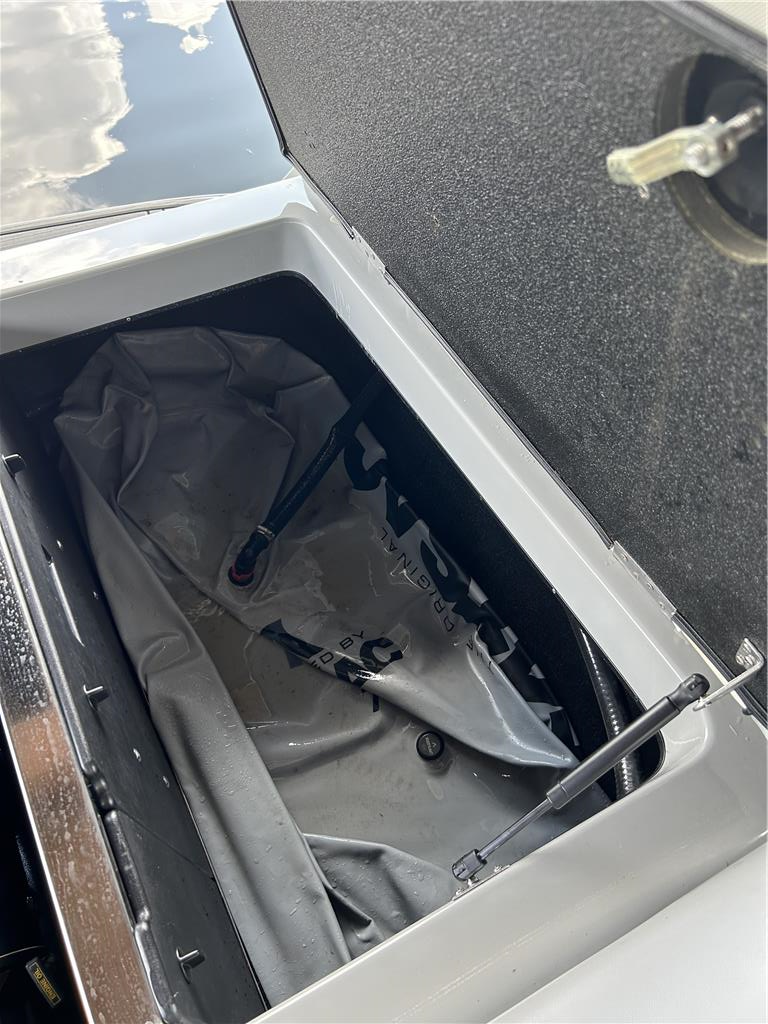 2019 S238 Boat and trailer Loaded with 210 hours