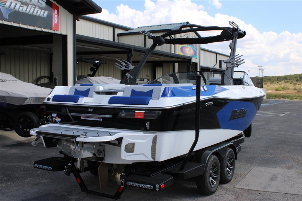 2024 Malibu 23 LSV