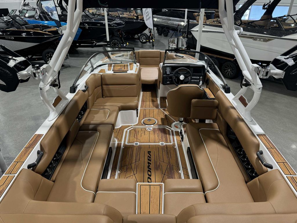 2025 MOOMBA Mojo