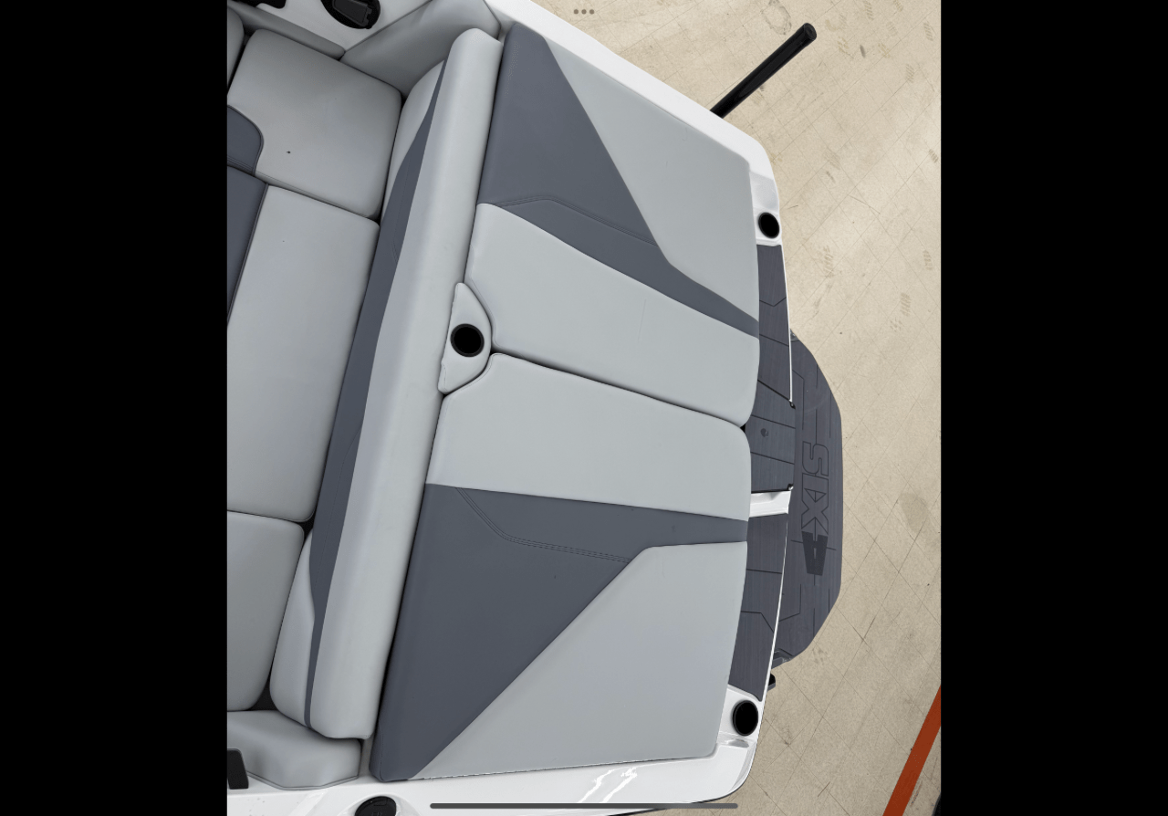 2025 AXIS A20 Wake boat with M5DI and Trailer