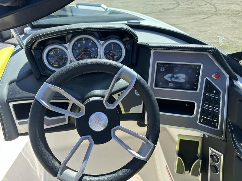 2021 MASTERCRAFT XT 21