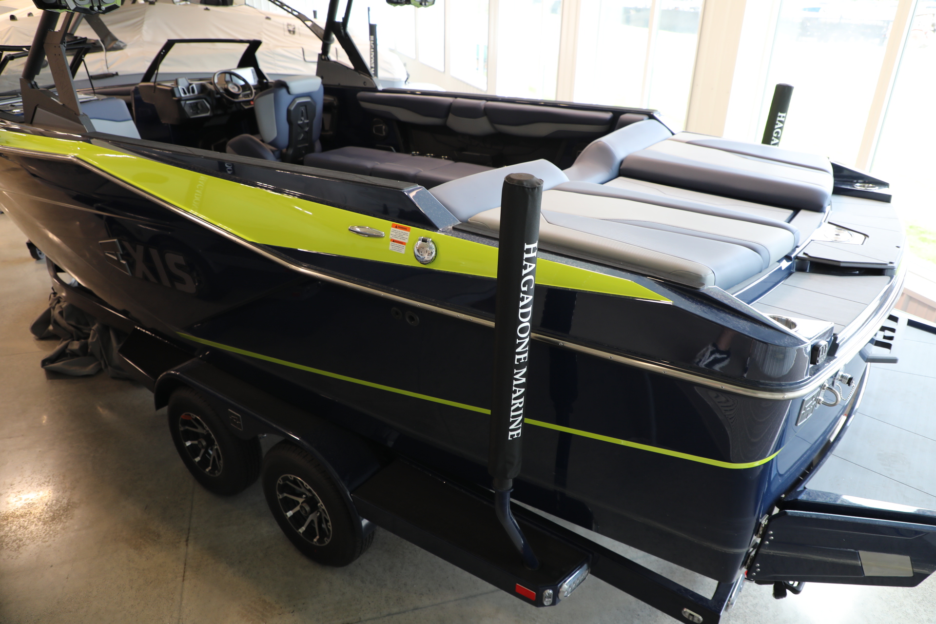 2024 Axis T250