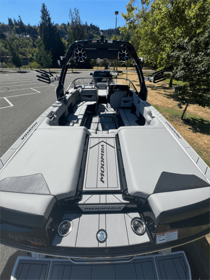 boat.Title