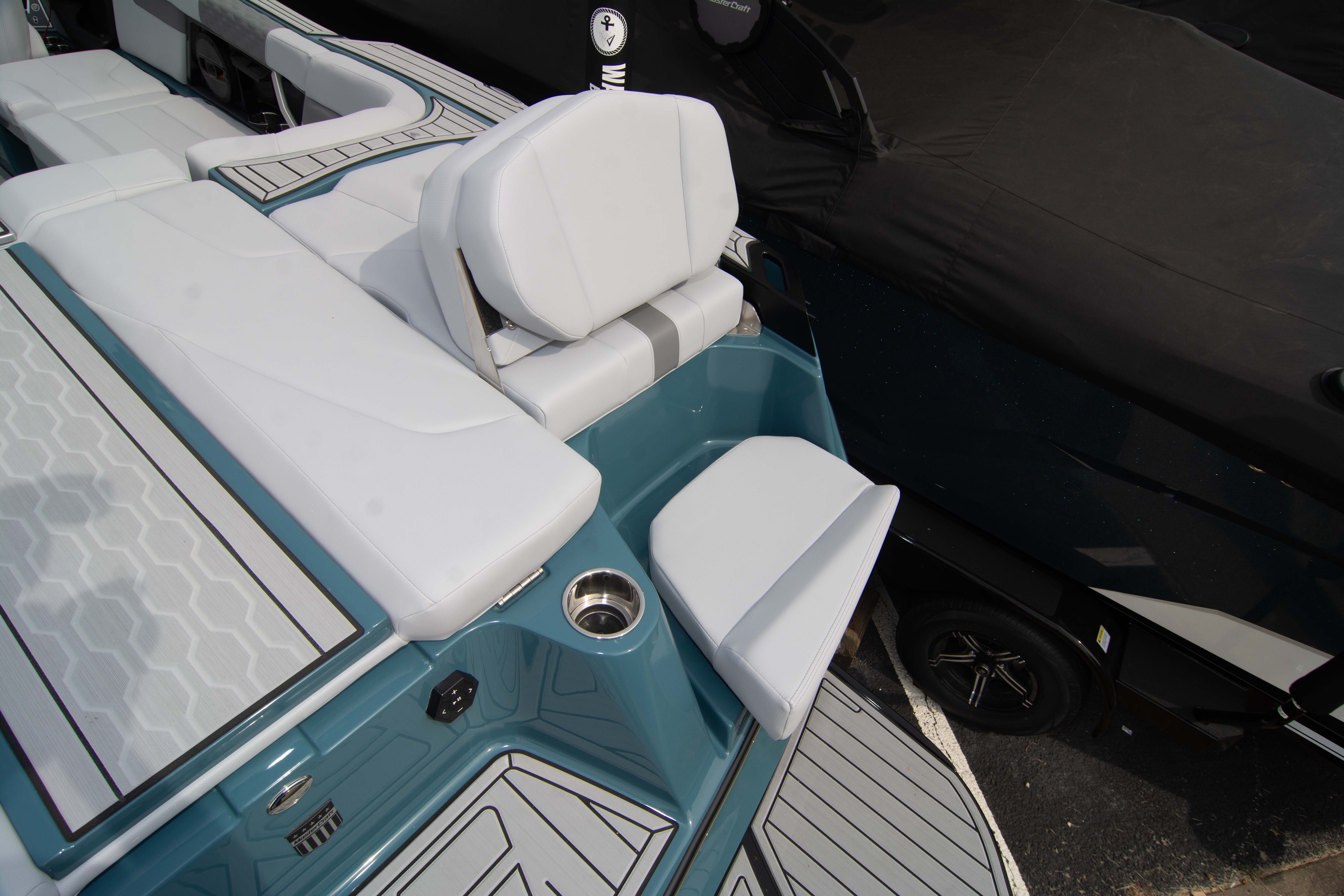 2025 Mastercraft XT24